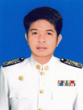 นายจักรกฤช  แผ่นทอง